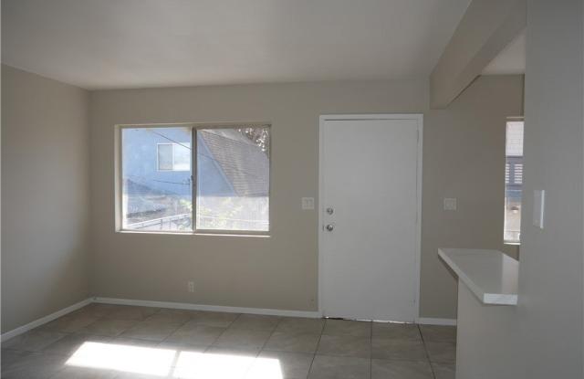 513 E Walnut, Apt. C Street