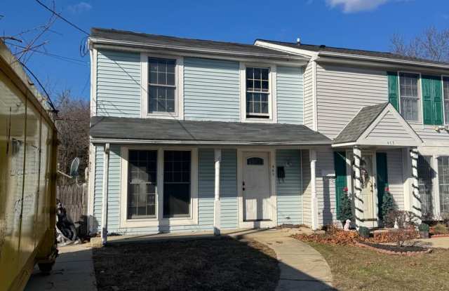 Townhome features 3 bedrooms and 1.5 bathrooms For Rent!!!