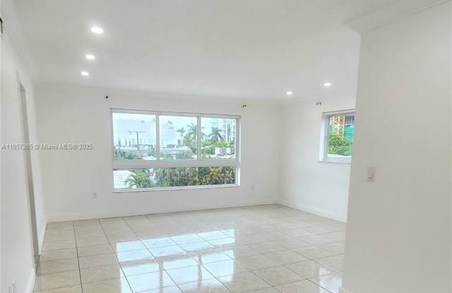 Photo of 1020 94th St