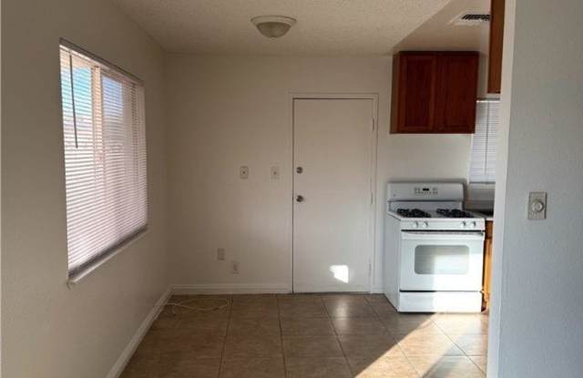 6285 Gunderson Boulevard