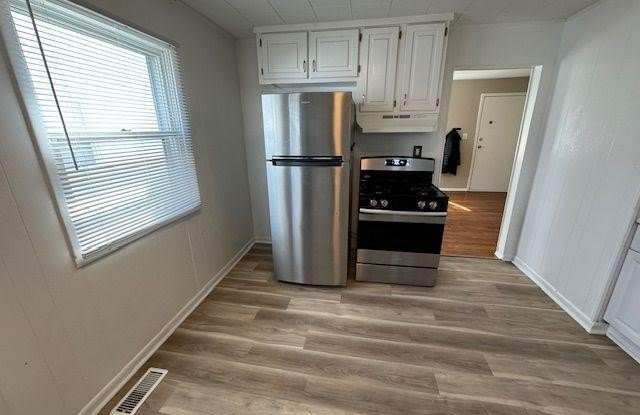 2215 BROWNING Street