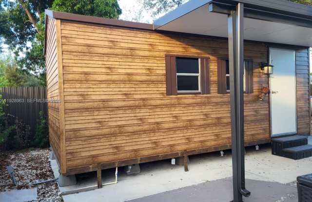 Photo of 2137 NW 97th St