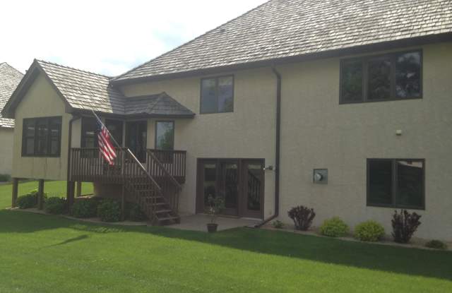 Gorgeous 3Br/3Ba Executive Home w/Over 3,000 sqft on Edinburgh Golf Course!