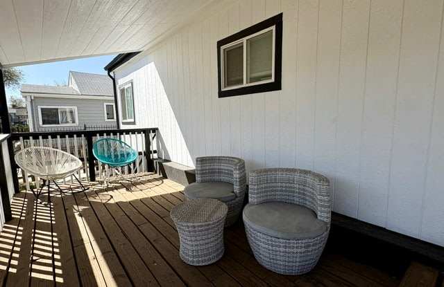 3275 West Hawthorne Place