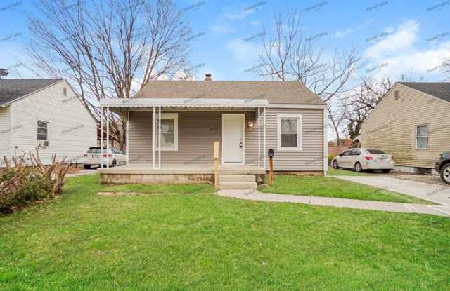 2592 Grasmere Avenue