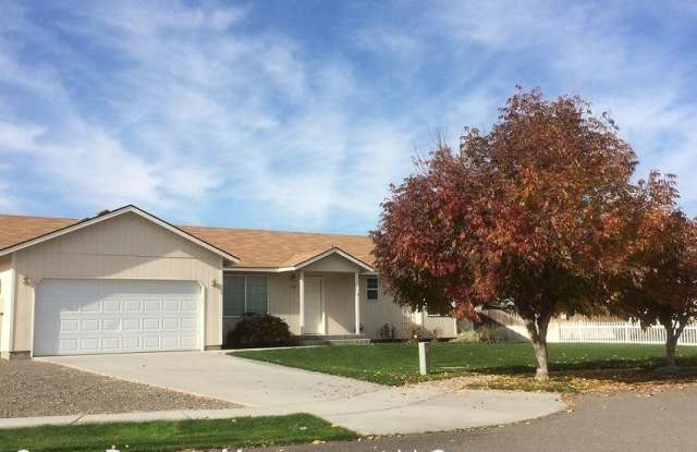 4706 Yuma Dr - 4706 Yuma Drive, Pasco, WA 99301