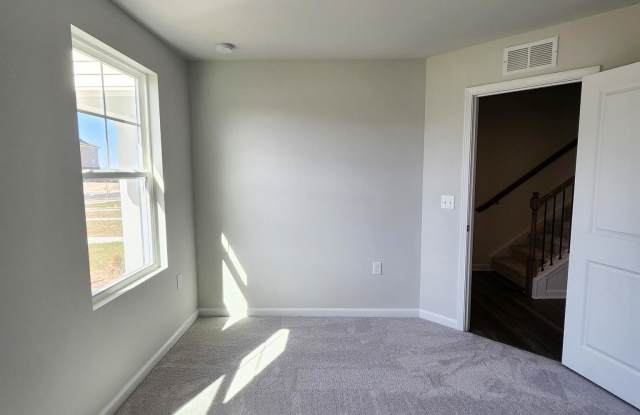 2431 Kasota Ln