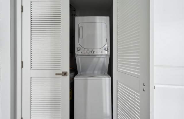 748 N 40th ST Philadelphia, PA 19104