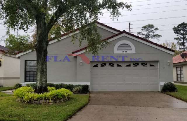 * APPLICATION PENDING. DO NOT APPLY! * 3 BR / 2 BATH / 2 CAR GARAGE (WINTER SPRINGS/TUSKAWILLA AREA) - 1025 Birkdale Trail, Winter Springs, FL 32708