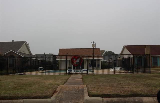 5005 LONGSTREET Street