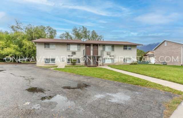 1036 S Virginia Cir