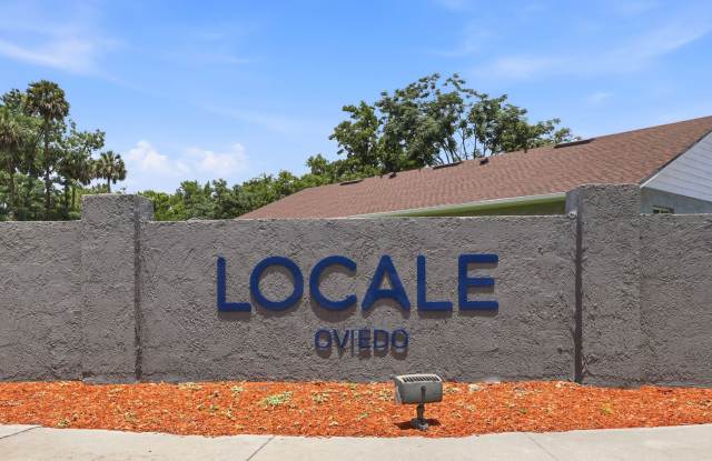 Updated 3-Bedroom Duplex with Modern Finishes in Oviedo