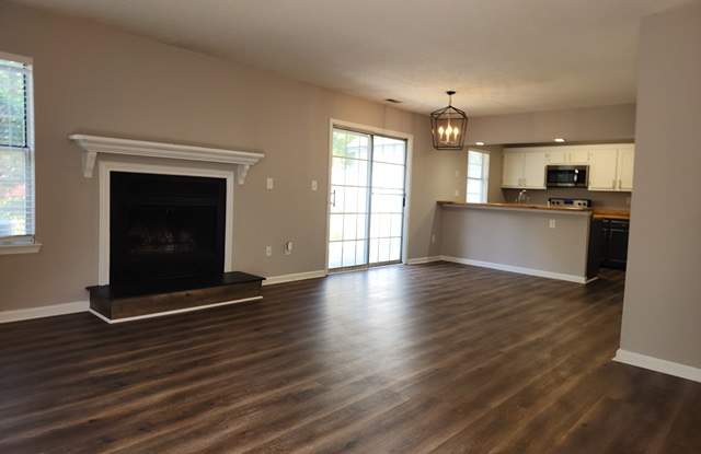 345 Ferdinand Circle - FE345