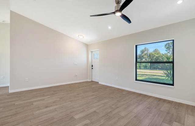 2173 S Haberland Blvd