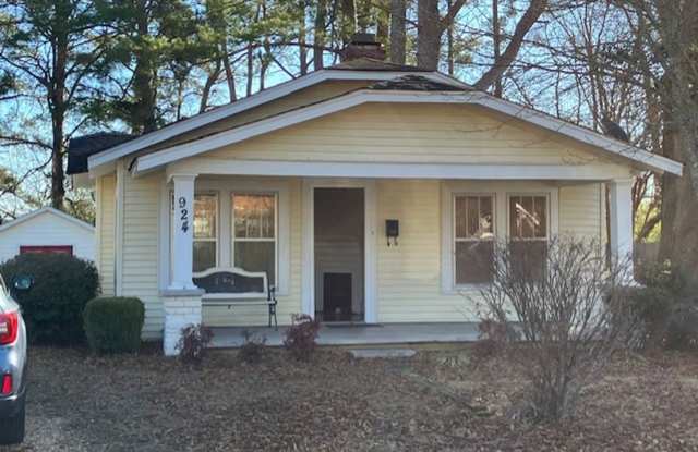 924 Clayton Ave