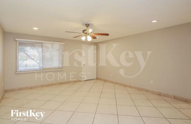 1401 West Surrey Avenue