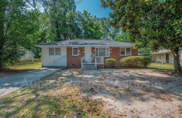 Photo of 109 Vanderbilt Circle