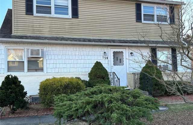 124 Parkdale Drive