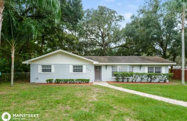 503 Lisa Lane - 503 Lisa Lane, Brandon, FL 33511