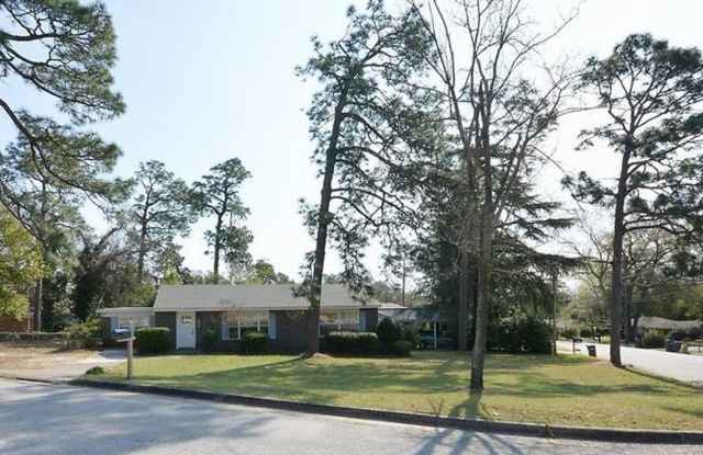 4 Bed/3 Bath home w/fenced yard in Augusta - Available December 5, 2025
