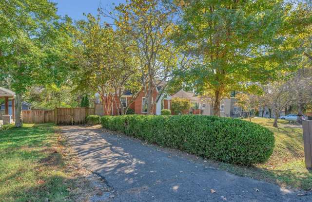 Charming Inglewood bungalow just minutes from downtown!