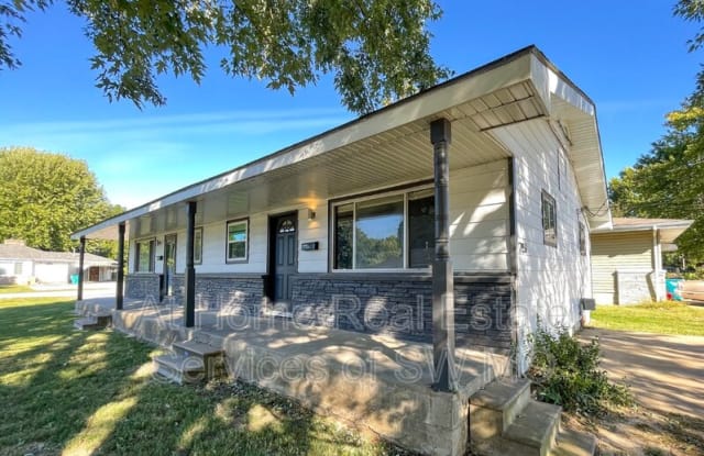 2151 S Fairway - 2151 South Fairway Avenue, Springfield, MO 65804