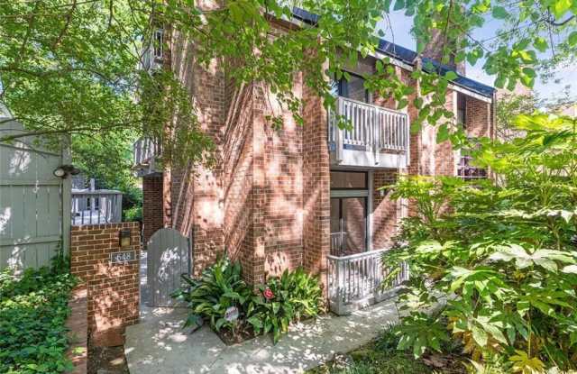 648 Cleburne Terrace NE