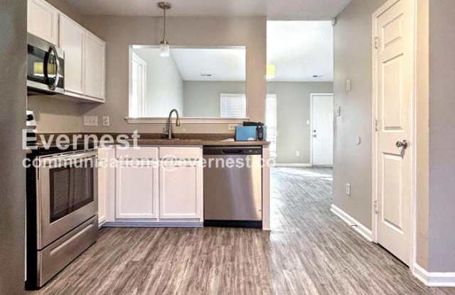 2721 Fairstone Avenue