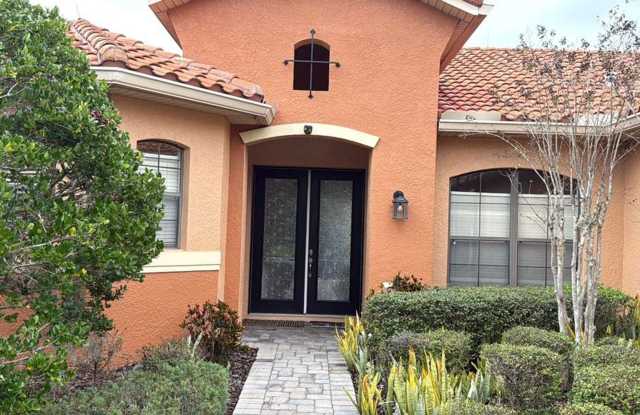 Beautiful Fully Furnished 3-Bed, 3.5-Bath Home in Poinciana – Move-In Ready!