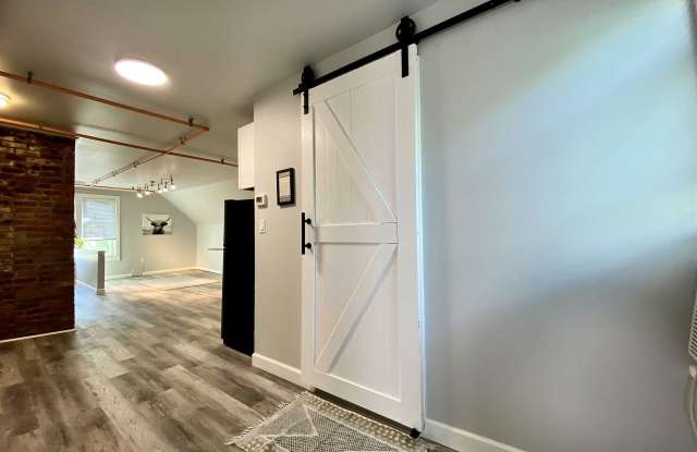 23 LAGRANGE AVE
