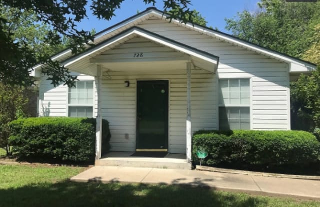 728 Hartford Avenue - 728 Hartford Avenue, Muskogee, OK 74401