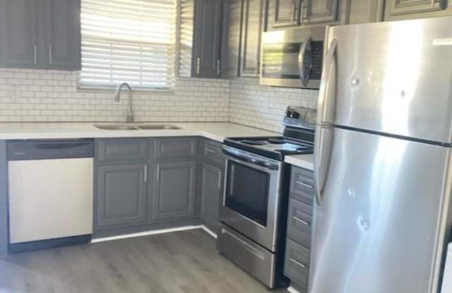 601-611 South Hardy Drive