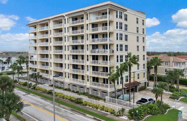 Remodeled Condo with Ocean Breezes!