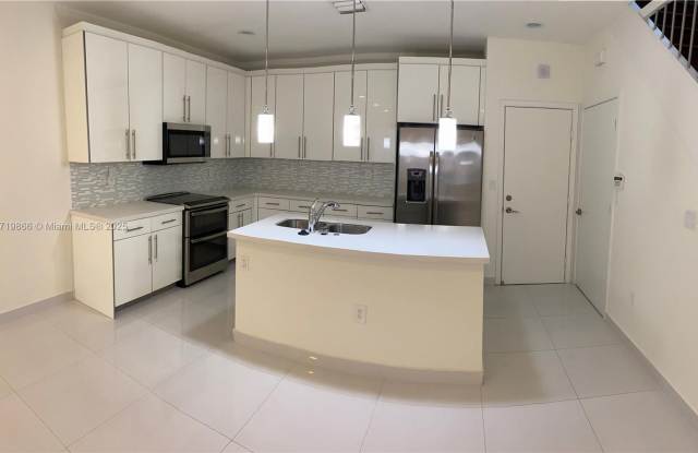 2610 NE 213th Street 100, Miami, FL 33180