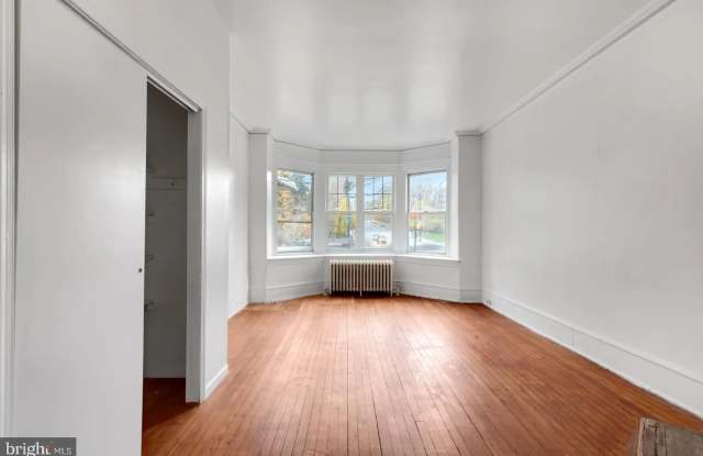 Photo of 6500 Lincoln Drive