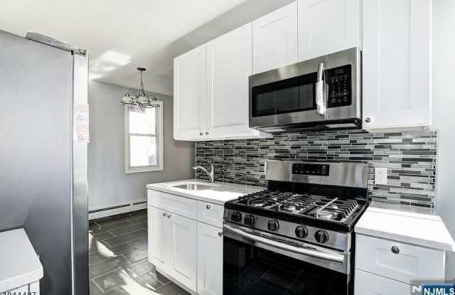 287 Sanford Street 1