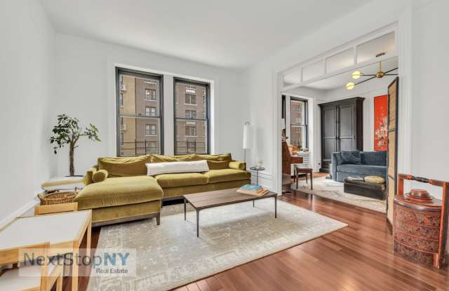 Photo of 61 East 86th Street 65