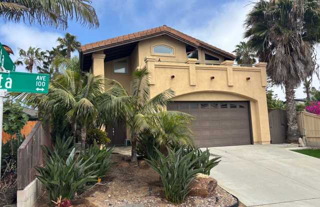 Minutes to Moonlight Beach, Stunning 5 Bedroom Encinitas Home