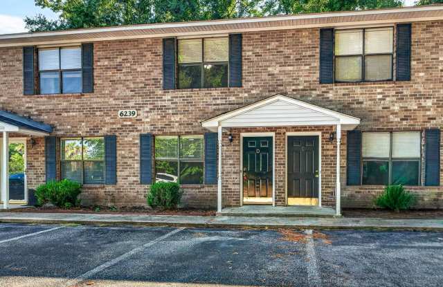 Convenient Living Near Park Circle
