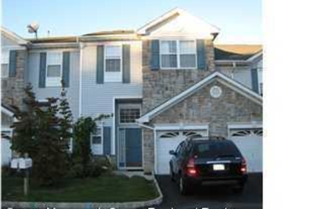 2 Linda Court - 2 Linda Court, Laurence Harbor, NJ 08879