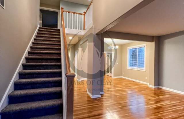 Luxurious Spacious Keizer Home -