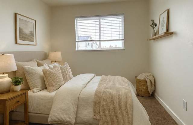 Oakes Street Apartments