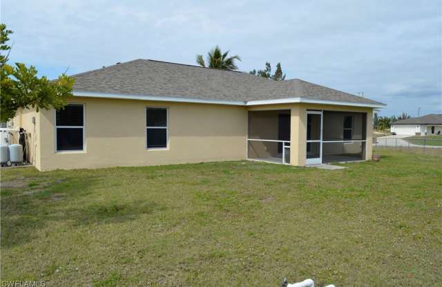 2335 NW 28th Avenue - 2335 Northwest 28th Ave, Cape Coral, FL 33993