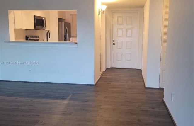 Photo of 1920 Sabal Palm Dr