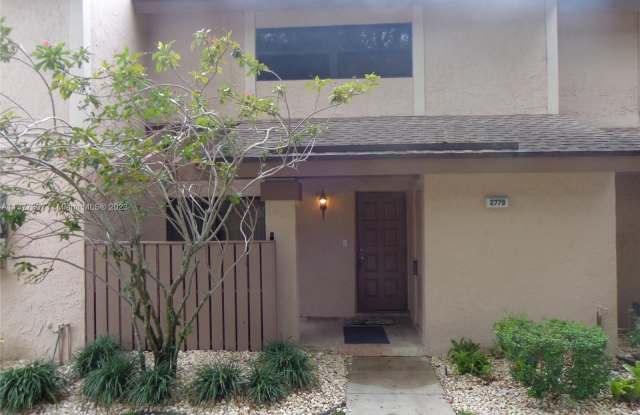 2779 NW 42nd Ave