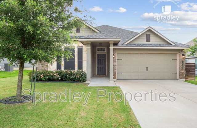 1925 Bayou Wood Ln