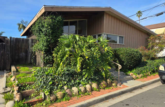 Photo of Pacific Beach 2-br House + Garage