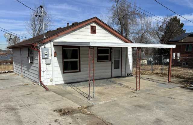 Updated 1 Bedroom 1 Bathroom Ranch Home in Wheatridge!