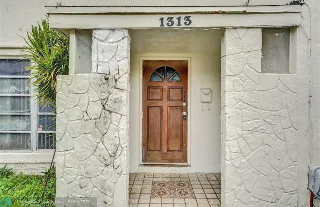 1313 Seaview - 1313 Seaview, North Lauderdale, FL 33068