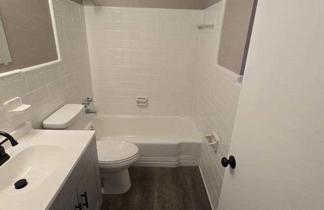 4215 South Churchway., Apt. 16